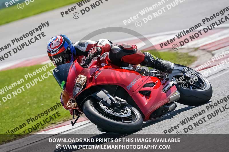 donington no limits trackday;donington park photographs;donington trackday photographs;no limits trackdays;peter wileman photography;trackday digital images;trackday photos